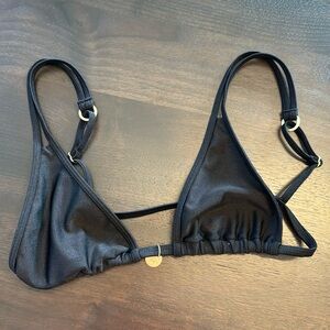 Kulani Kinis black triangle top